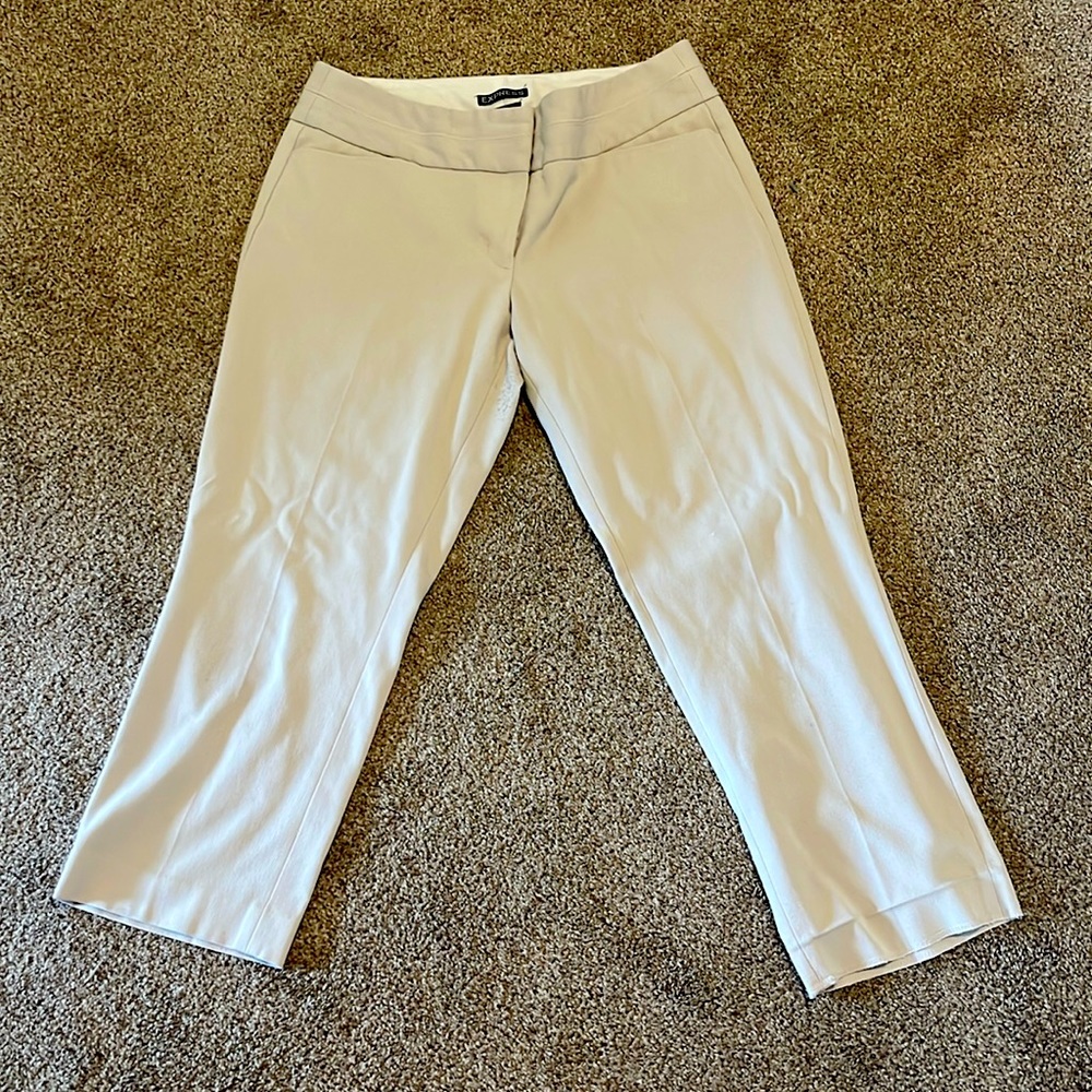 Express capris